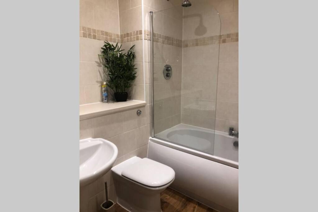 Liverpool, Superb City Centre Apartment With Parking Bagian luar foto