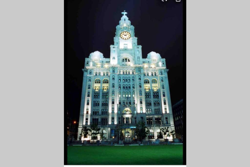 Liverpool, Superb City Centre Apartment With Parking Bagian luar foto